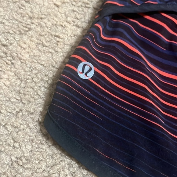 Lululemon Speed Short 4-Way Stretch Twisted Dune Alarming Black / Black 8 - Picture 6 of 8